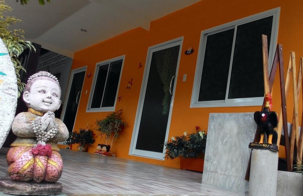 Baan Benjathip Vandrerhjem Amphawa Rom bilde